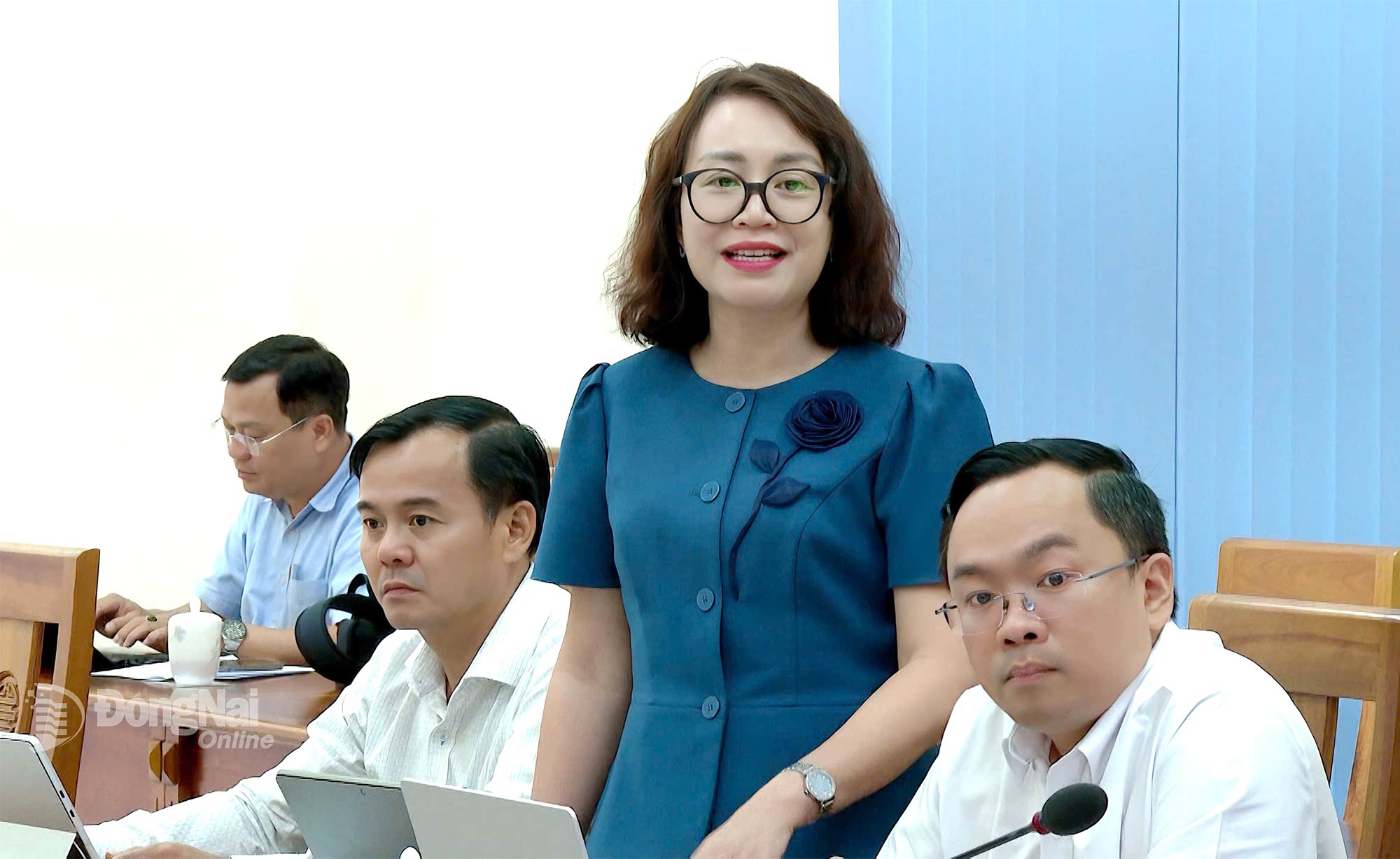 Member of the Provincial Party Committee and Editor-in-Chief of Dong Nai Newspaper and Radio, Television (DNNRTV) Nguyen Thi Minh Nham reports on communication work before, during, and after the first Provincial Party Congress, tenure 2025–2030. Photo: Van Doan

