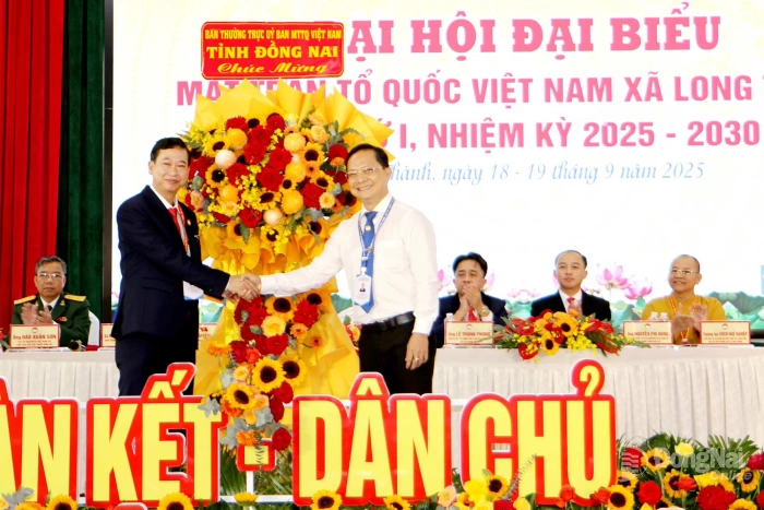 Promoting Solidarity, Building Long Thanh into a central urban area