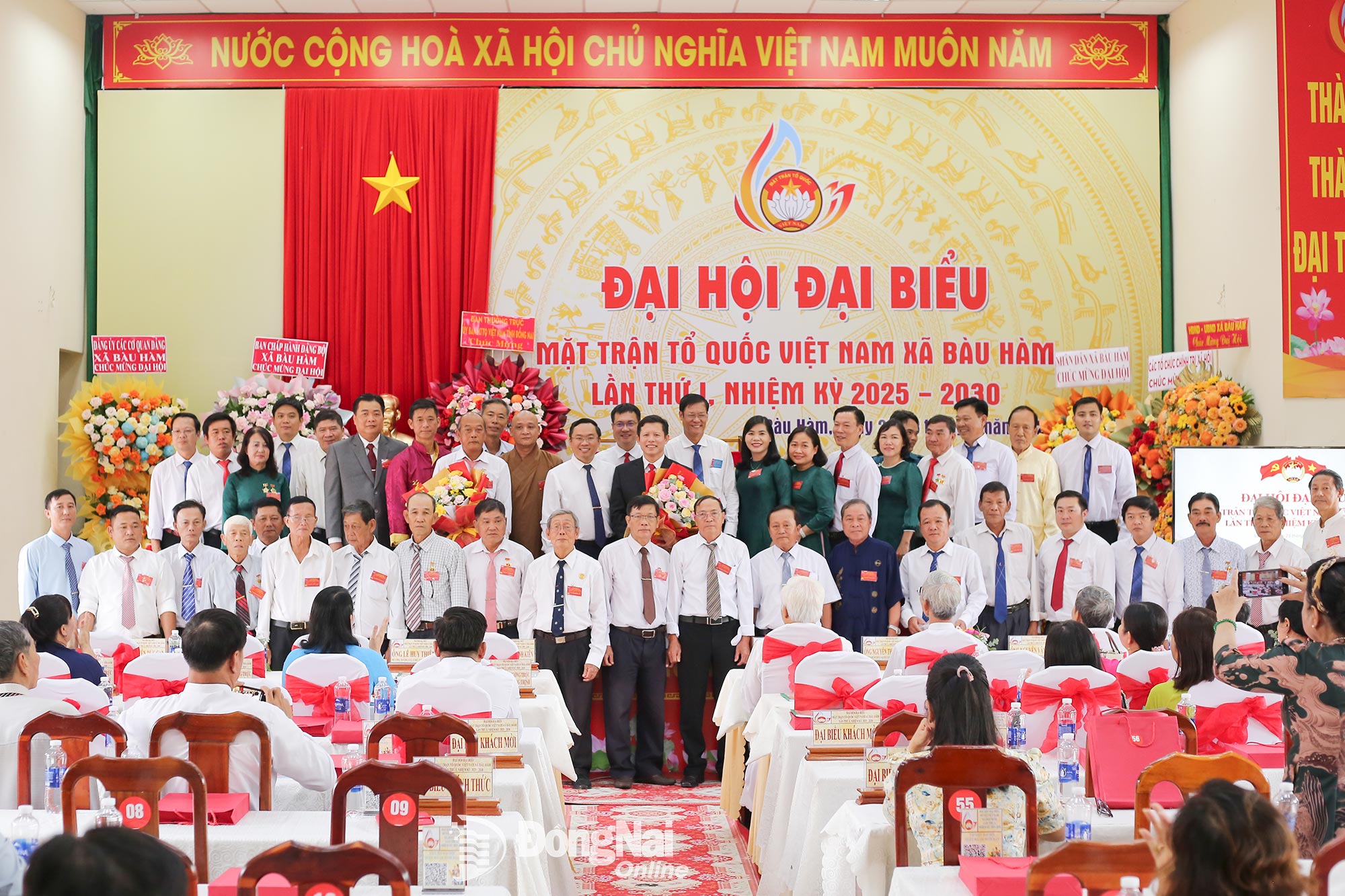 The Executive Committee of Bau Ham commune VFF Committee, tenure 2025-2030, makes its debut at the Congress. Photo: Tran Nguyen
