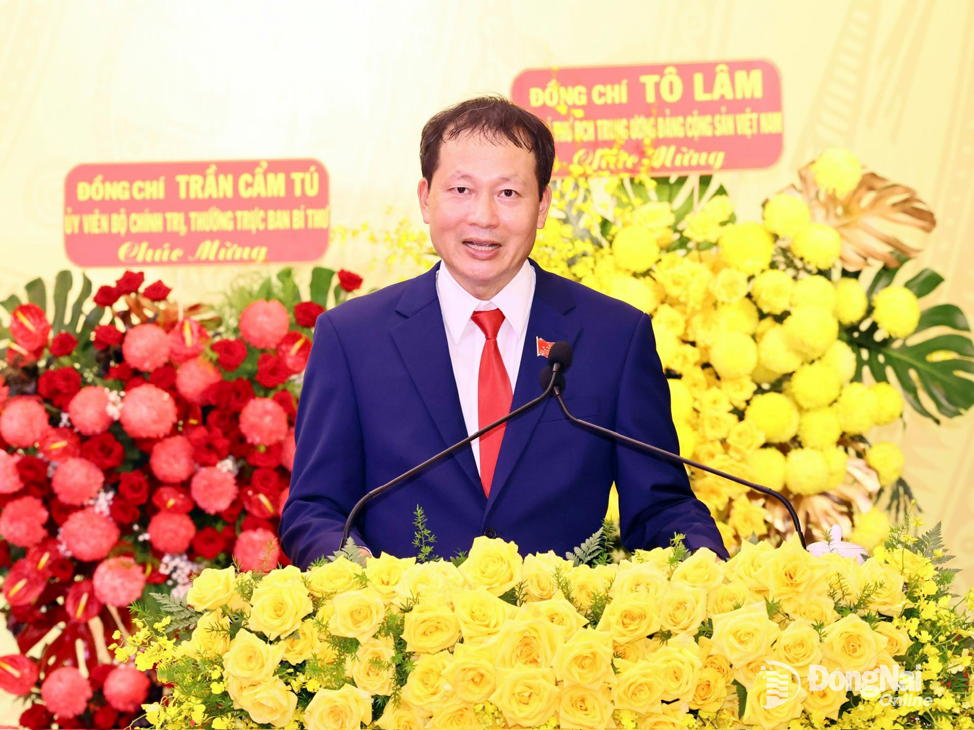 Secretary of the Provincial Party Committee, Head of the Dong Nai National Assembly (NA) Delegation Vu Hong Van speaks at the group discussion session. Photo: Cong Nghia