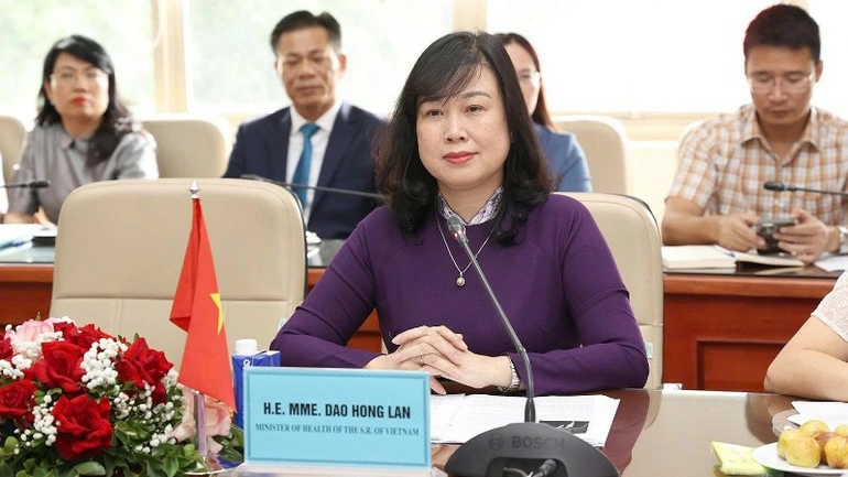 Bộ trưởng Y tế Việt Nam Đào Hồng Lan trao đổi tại cuộc hội đàm.
