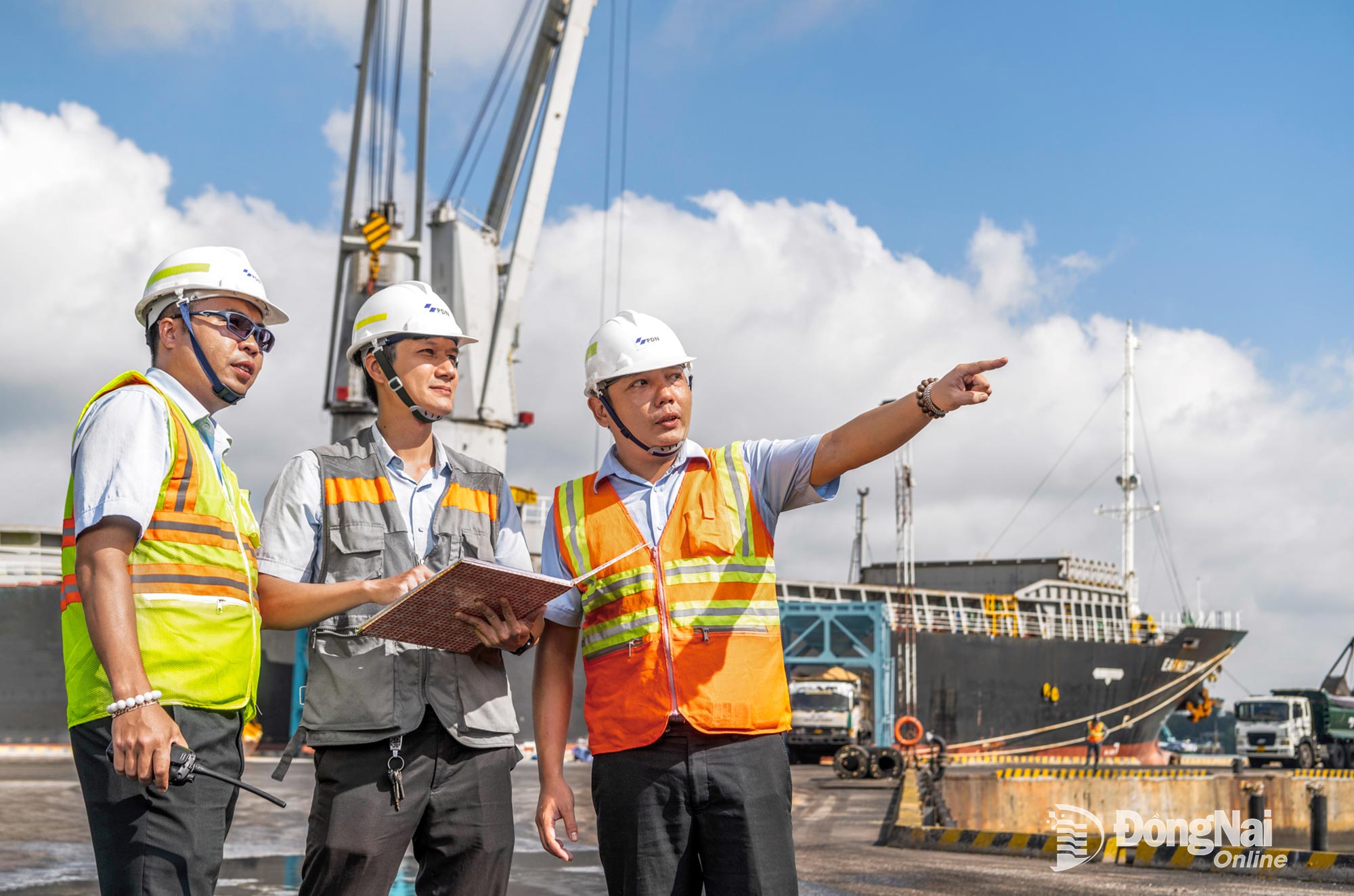 Officials of Dong Nai Port Joint Stock Company inspect operations at the port. Photo: Ban Mai