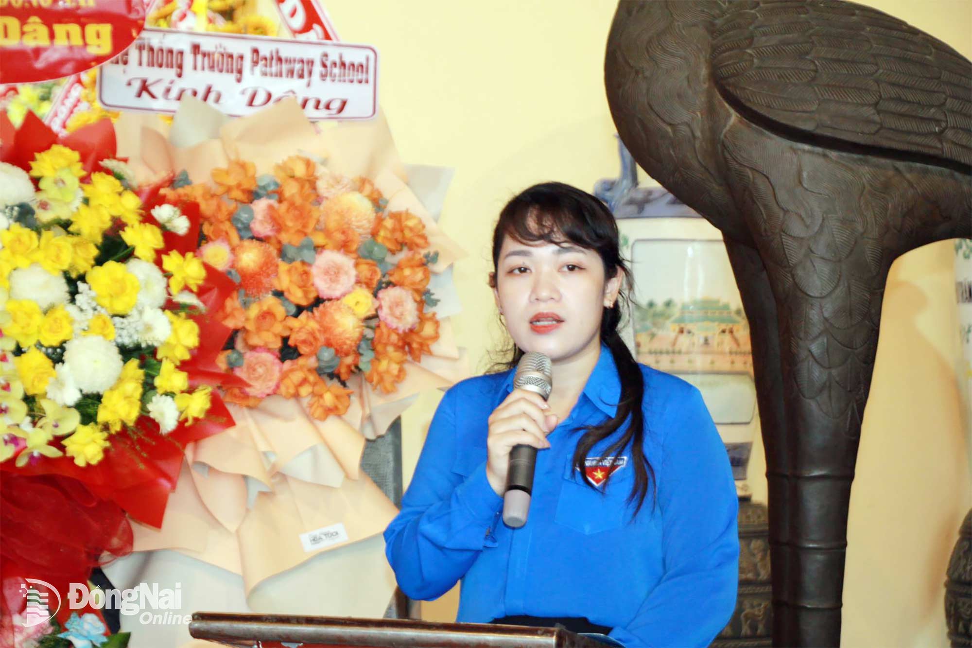 Deputy Secretary of the Provincial Youth Union and Chairwoman of the HYPO’s Council of Dong Nai province Nguyen Tran Phuong Ha delivers remarks at the kick-off ceremony. Photo: Nga Son