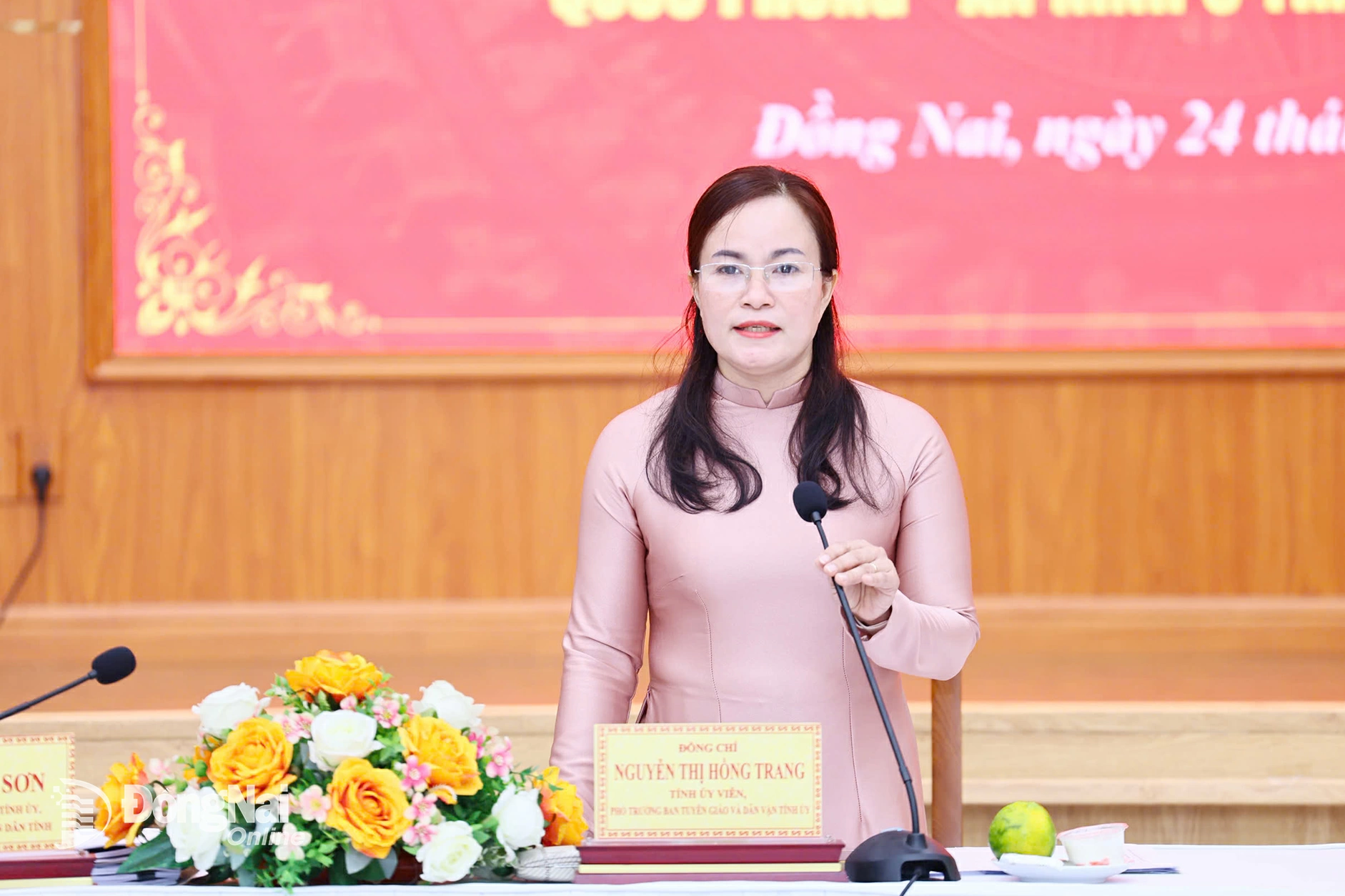 Nguyen Thi Hong Trang, Provincial Party Committee Member, Deputy Head of the Propaganda and Mass Mobilization Department of the Dong Nai Provincial Party Committee, speaks at the press conference. Photo: Cong Nghia