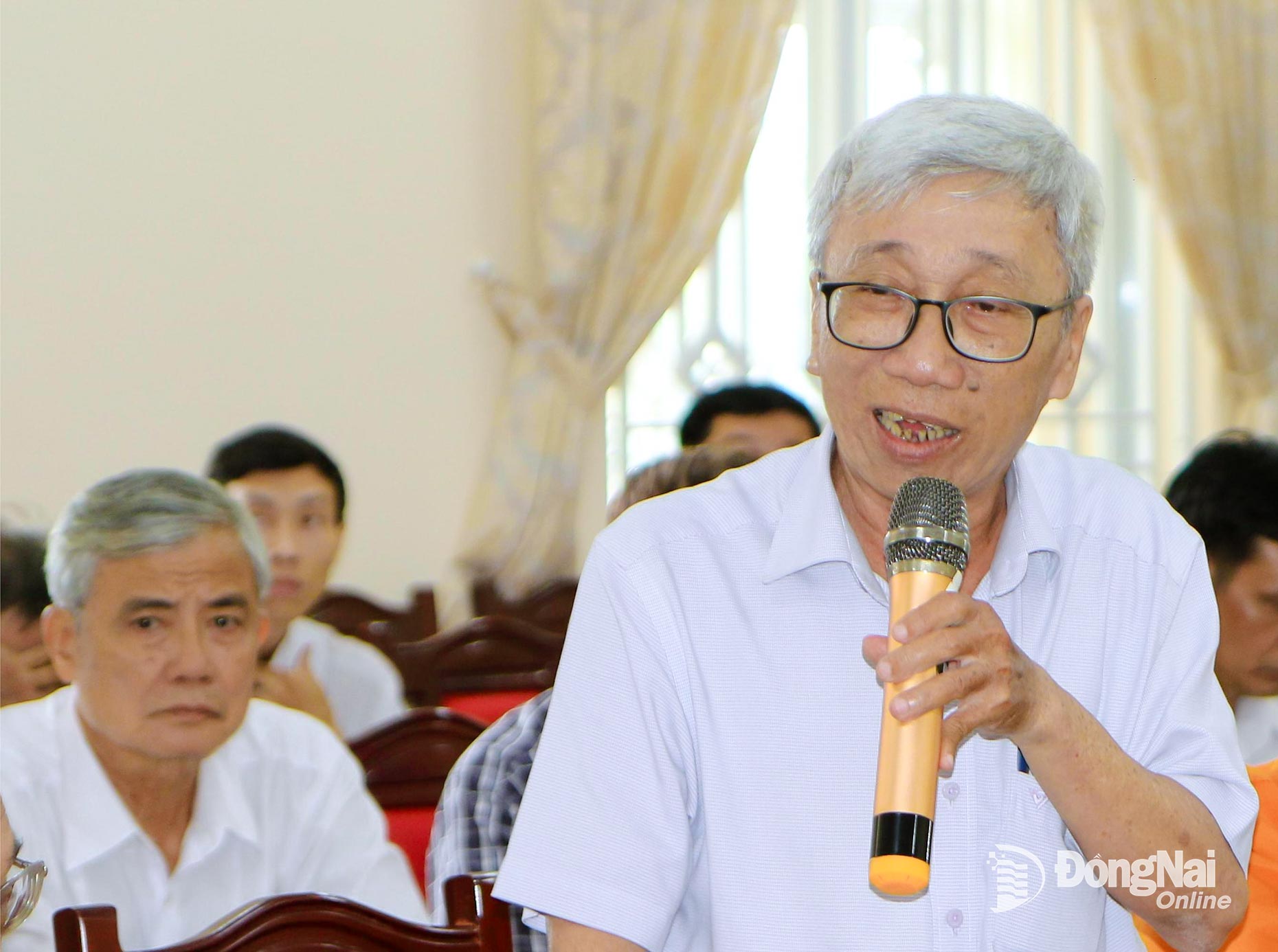 Ủy viên Ủy ban MTTQ Việt Nam tỉnh Đồng Nai Vòng Kiềng phát biểu tại hội nghị. Ảnh: Văn Truyên