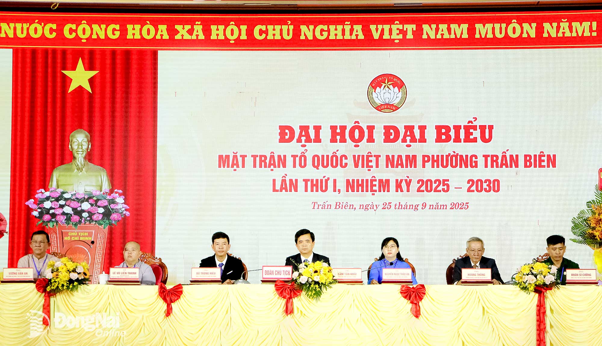 The Presidium runs the congress. Photo: Van Truyen

