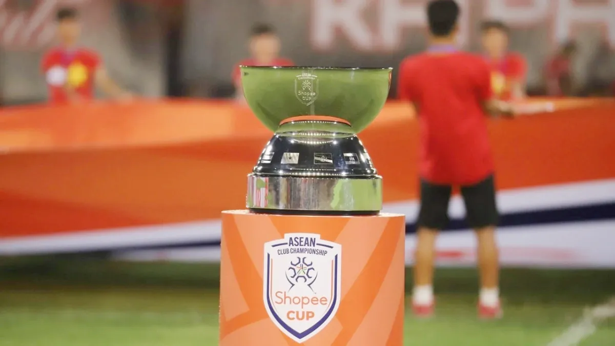 Chiếc cup của giải vô địch các CLB Đông Nam Á.