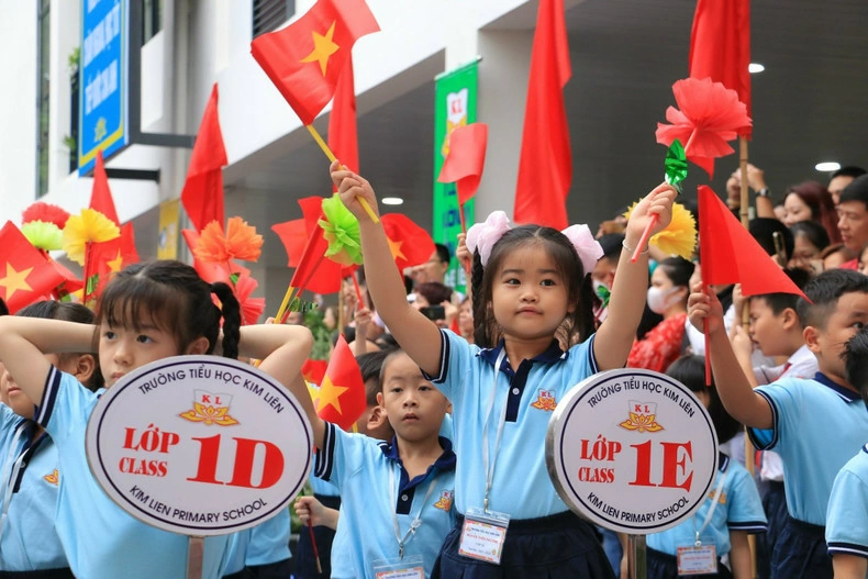 Toàn hệ thống giáo dục đã triển khai thành công chương trình giáo dục phổ thông mới từ lớp 1 đến lớp 12, đánh dấu thành công bước đầu trong cải cách giáo dục phổ thông.