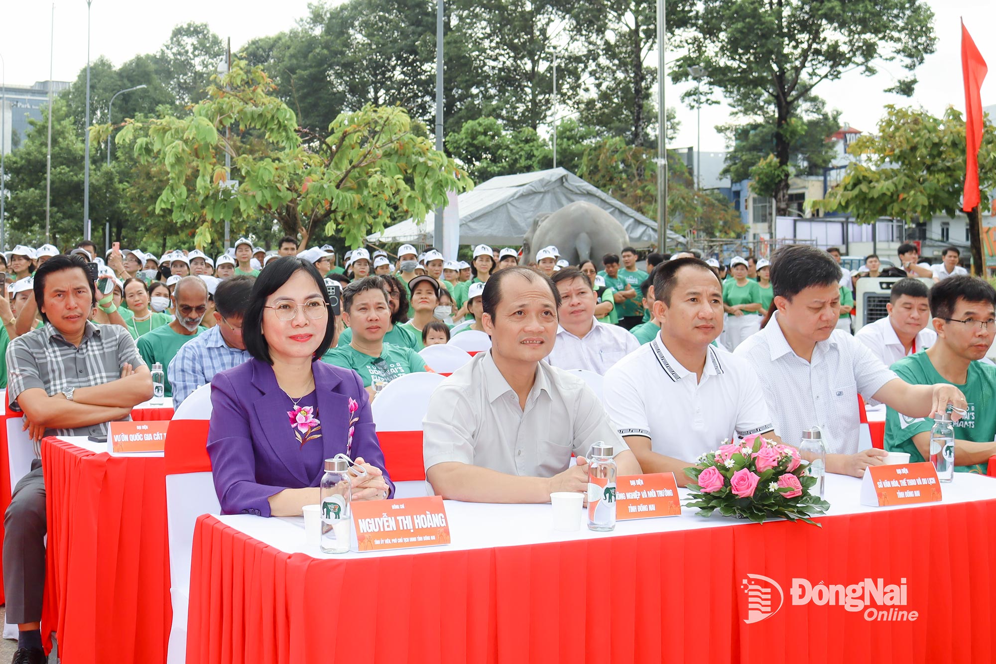 Leaders of Dong Nai province attend the opening of Vietnam Elephant Conservation Week. Photo: Hoang Loc