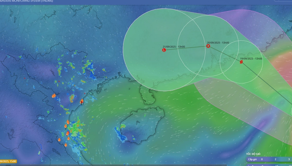 Though storm Mitag does not directly hit Vietnam, it will bring heavy rain to northern Vietnam. (Photo: VNDMS)