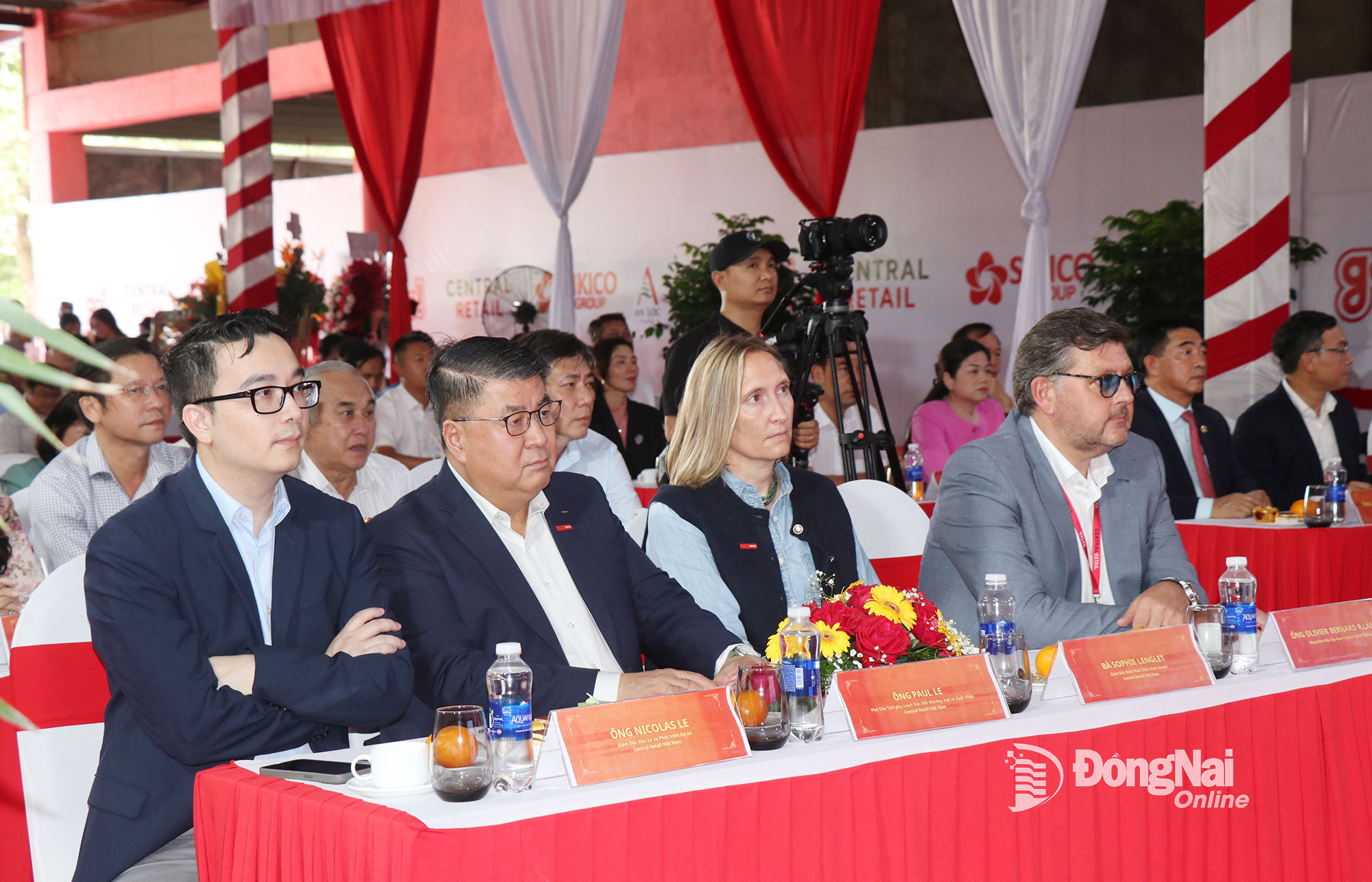 Delegates attend the ceremony. Photo: Xuan Tuc