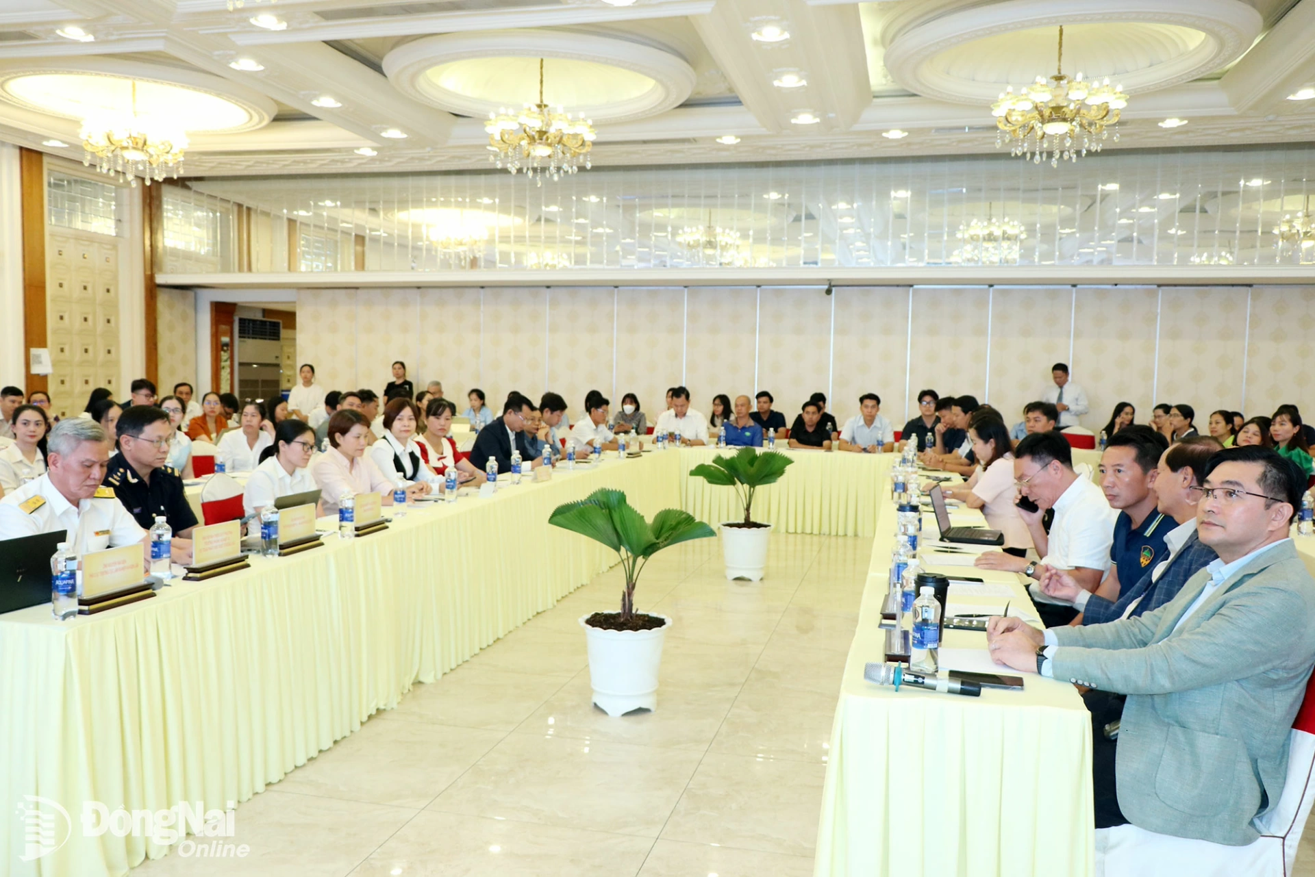 Các đại biểu tham dự hội thảo. Ảnh: Vương Thế