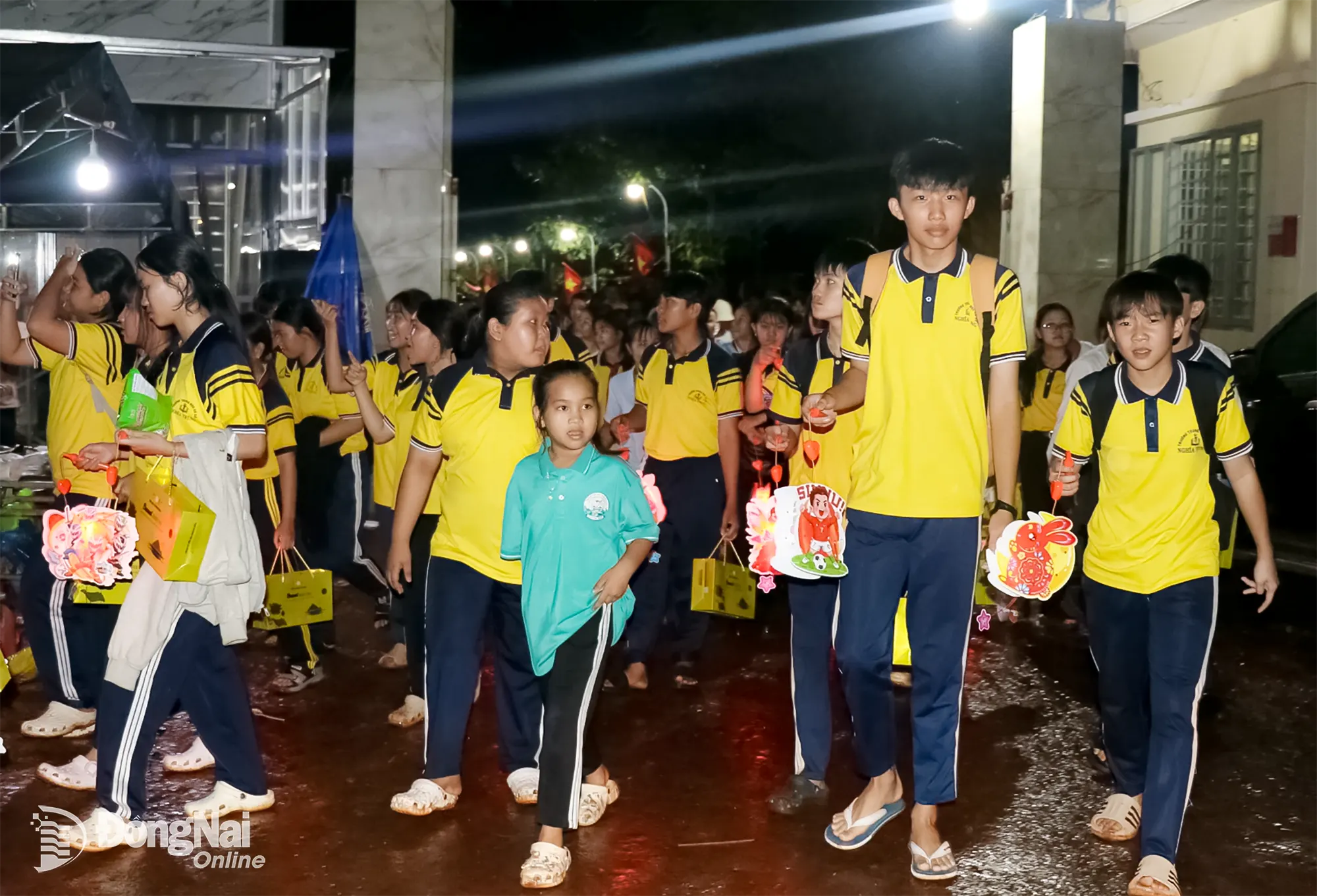 Trung thu cho em - thắp sáng ước mơ