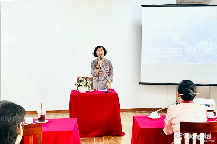 Bản sắc đô thị sông nước