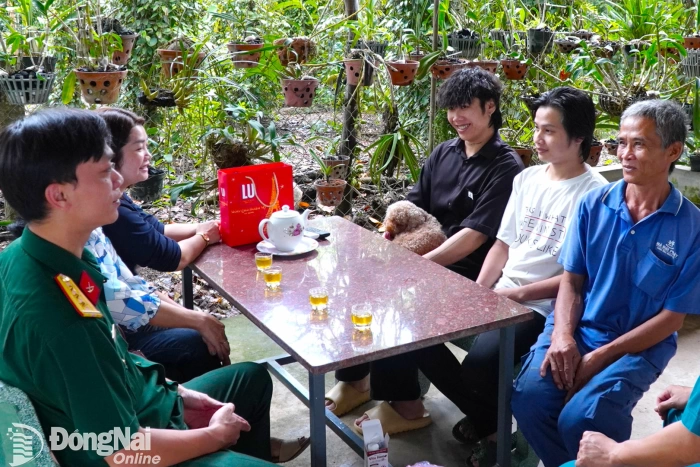 Đưa pháp luật đến gần cán bộ, chiến sĩ và nhân dân