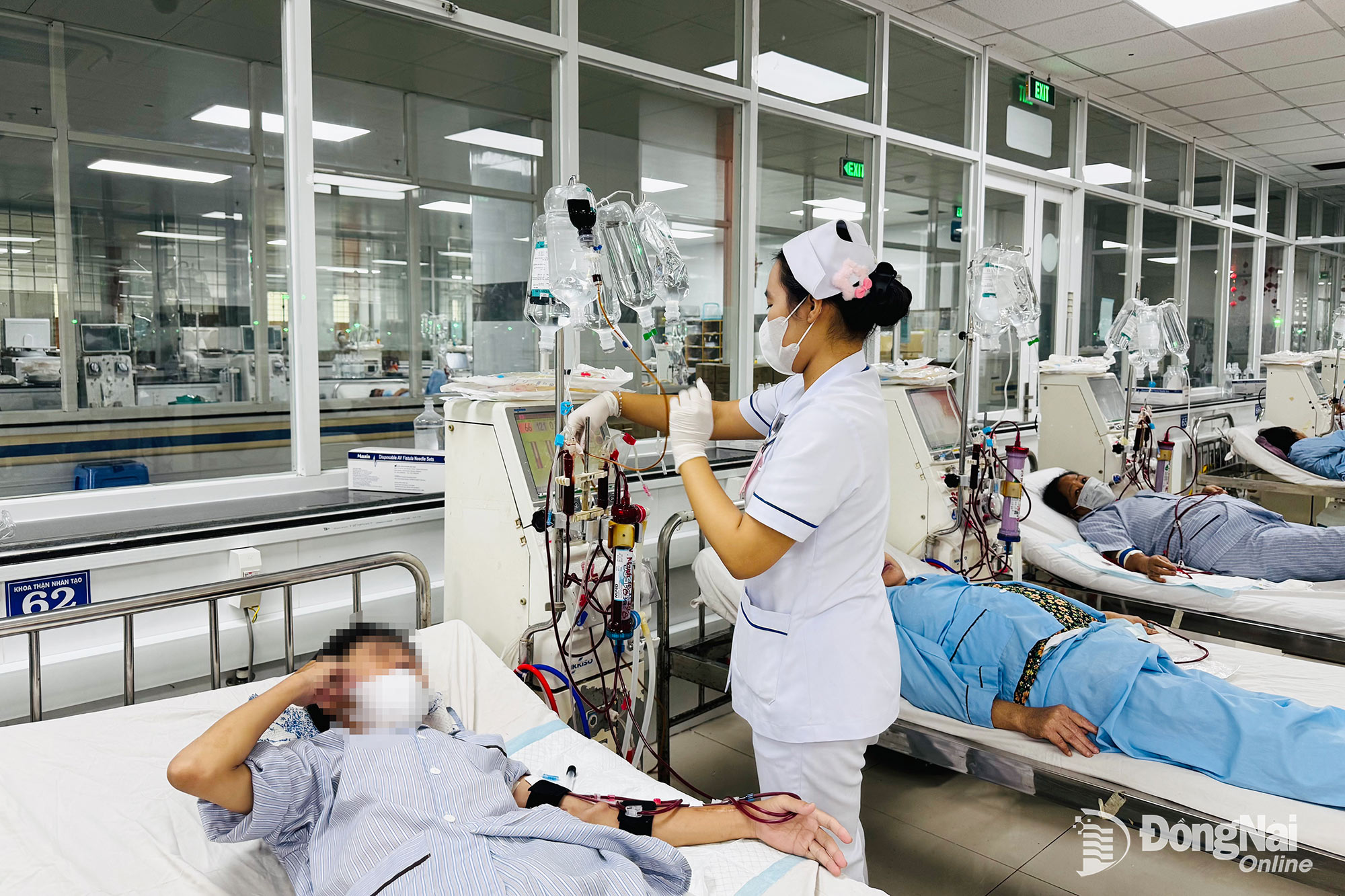 Bệnh nhân chạy thận tại Khoa Thận nhân tạo, Bệnh viện Đa khoa Thống Nhất.