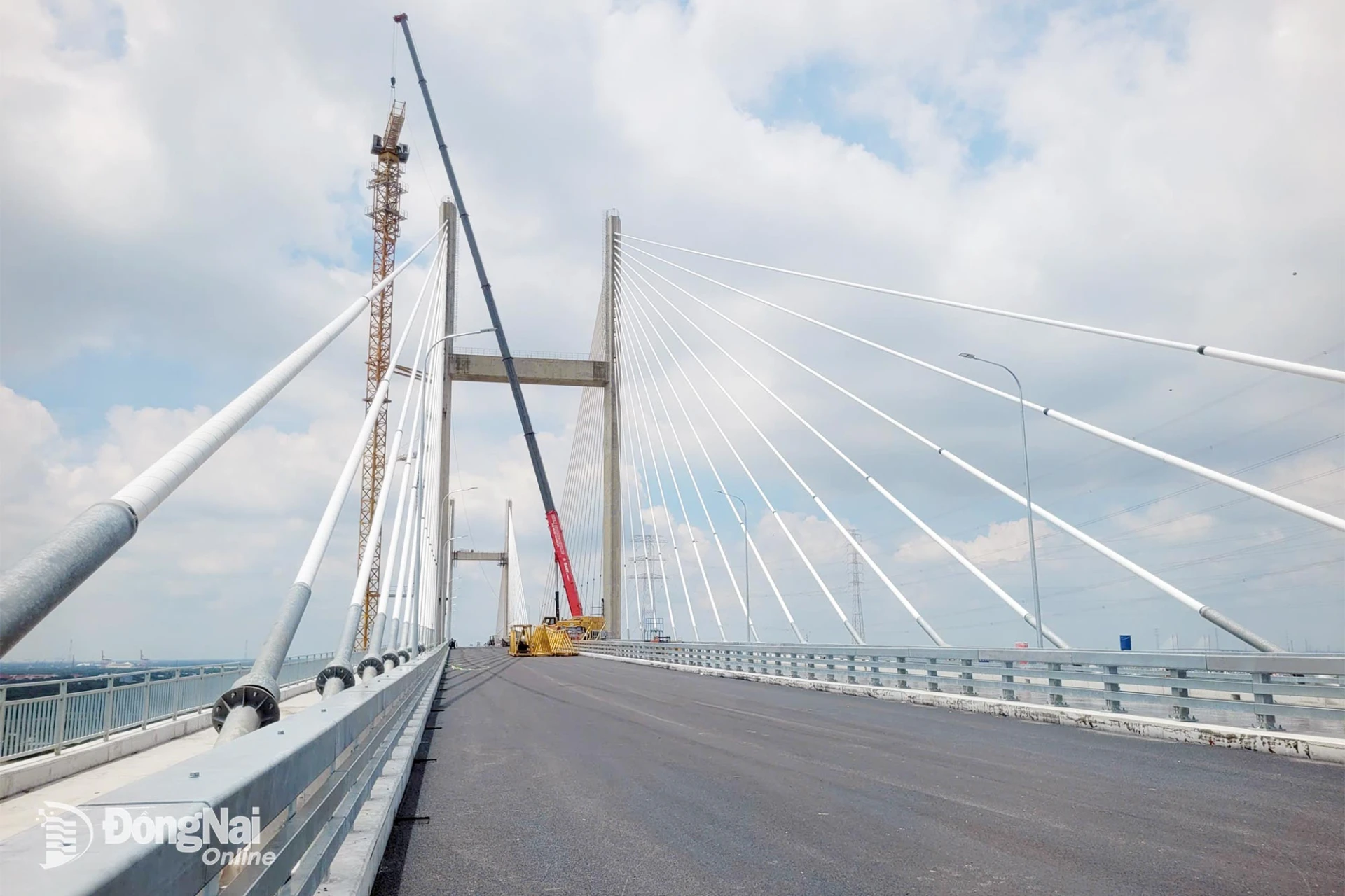 Ben Luc - Long Thanh Expressway is an important transport project connecting the Mekong Delta with Ho Chi Minh City and Dong Nai.

