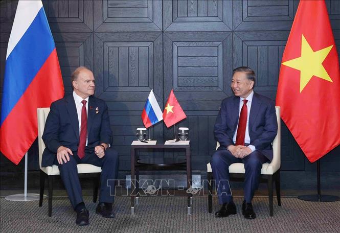Tổng Bí thư, Chủ tịch nước Tô Lâm tiếp Chủ tịch Đảng Cộng sản Liên bang Nga Gennady Zyuganov. Ảnh: Thống Nhất/TTXVN