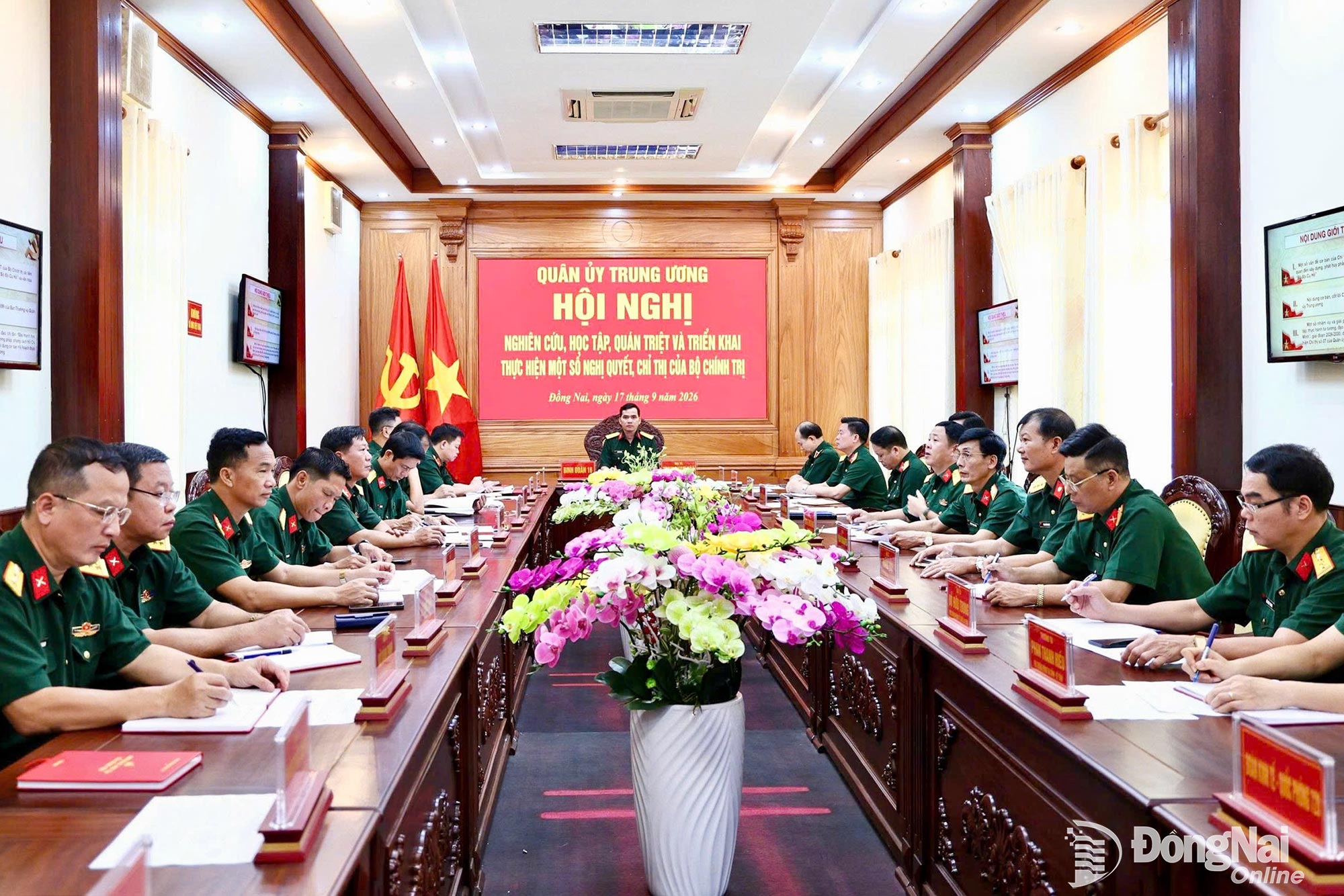 Đại tá Trịnh Phạm Hòa, Bí thư Đảng ủy, Phó Tư lệnh Binh đoàn chủ trì tại điểm cầu Binh đoàn 16.

