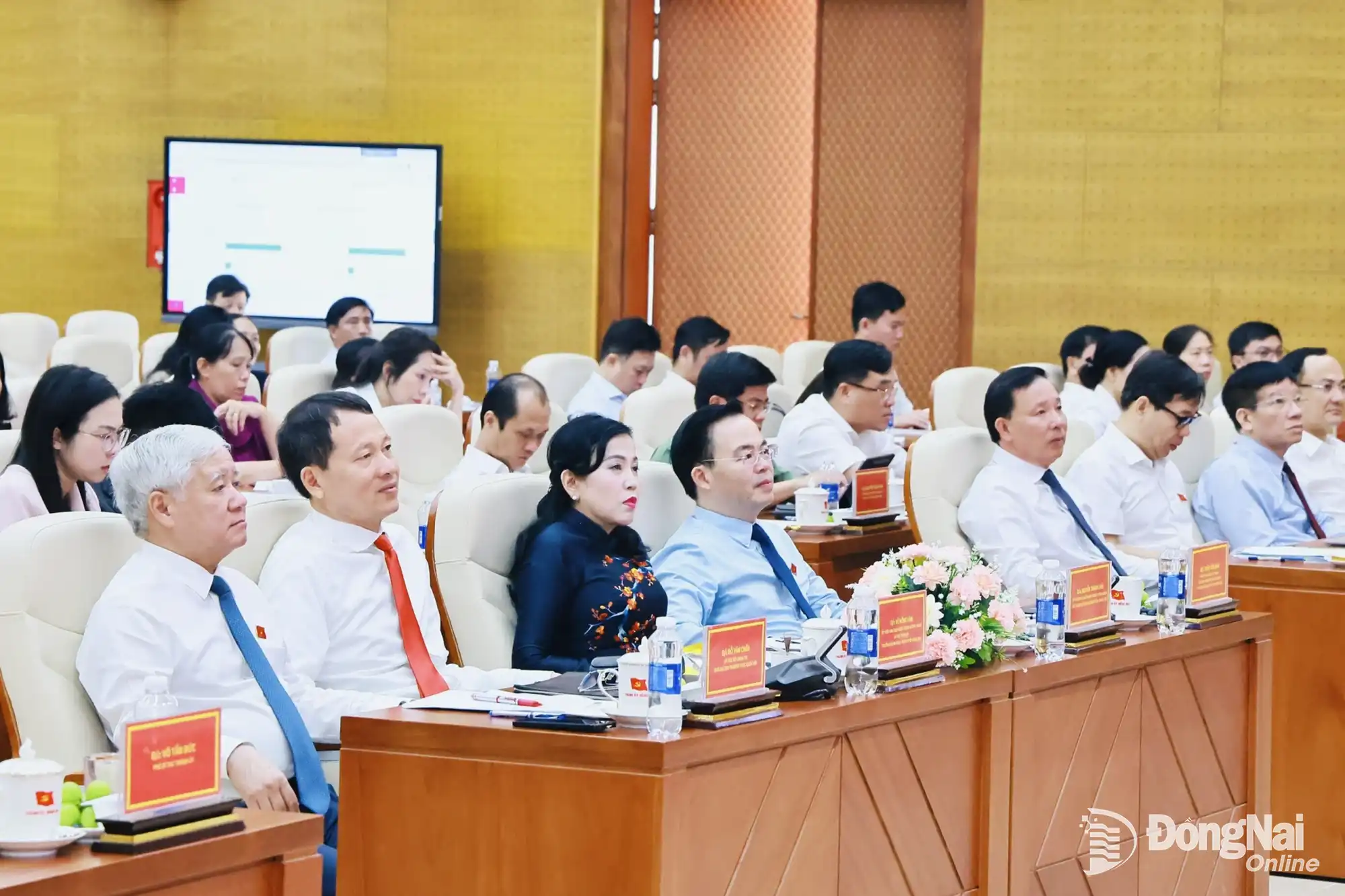 Dong Nai receives multimedia learning materials set for “Digital Literacy for All” movement