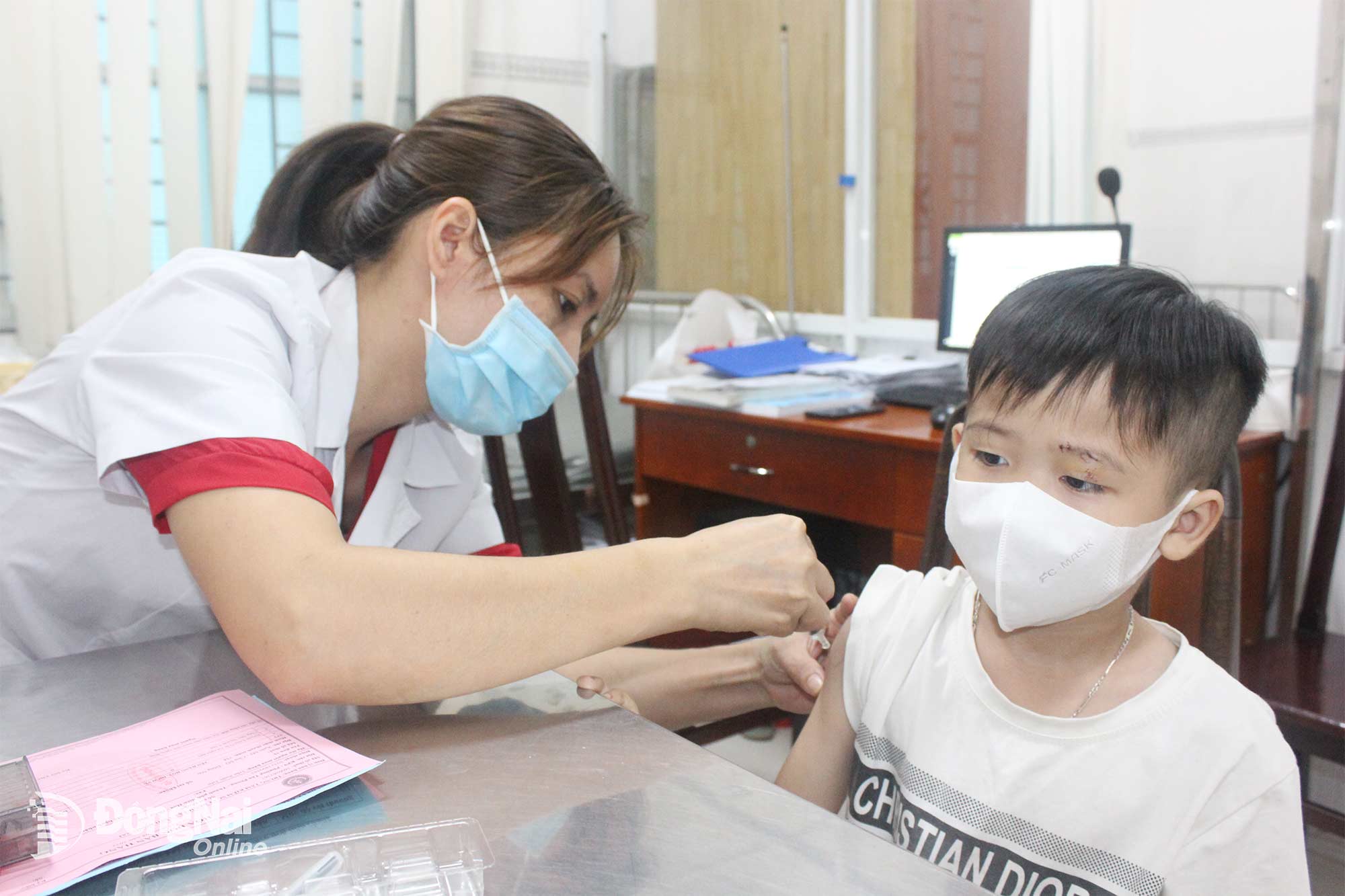 Hơn 44,5 ngàn người tiêm vaccine phòng bệnh dại trong 8 tháng qua