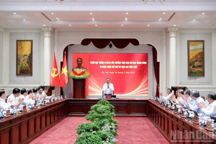 Xây dựng pháp luật và thực thi pháp luật phải là một chỉnh thể thống nhất