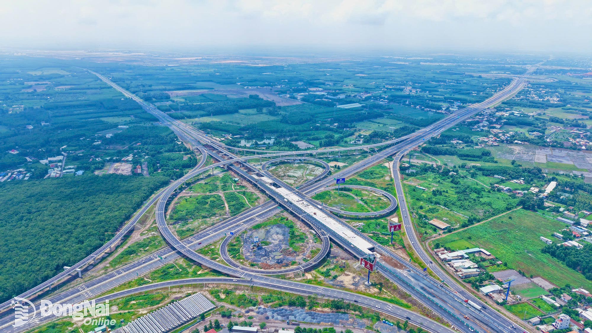 A transport infrastructure project connecting to Long Thanh Airport is nearing completion. Photo: Cong Nghia

