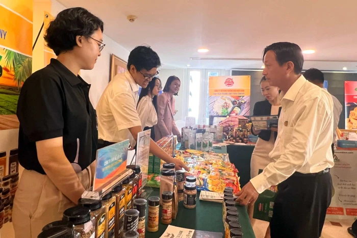 Supporting businesses with information on Halal market