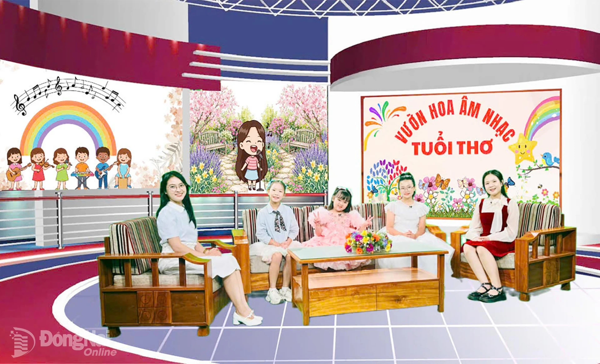 Hai MC Thư Kỳ - Quỳnh Anh giao lưu cùng các giọng ca nhí trong chương trình Vườn hoa âm nhạc tuổi thơ chủ đề “Ước mơ xanh trong tiếng hát em”. Ảnh: Minh Huệ