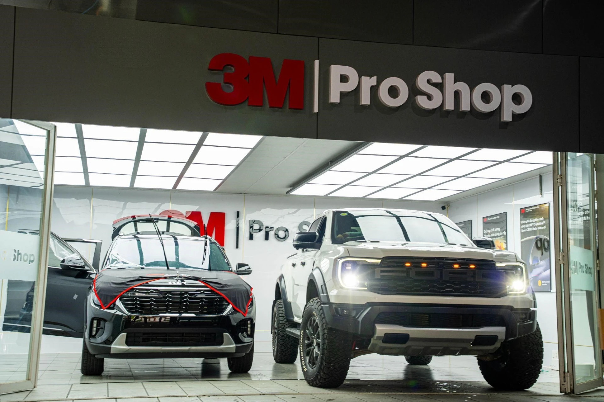 Xe khách hàng thi công tại 3M Pro Shop - Auto365 Biên Hòa.