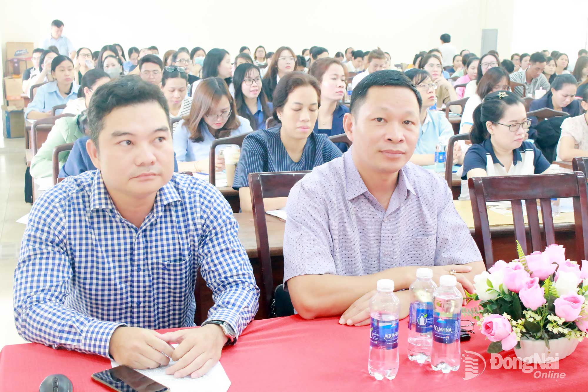 Các đại biểu dự hội nghị đối thoại. Ảnh: N.Hòa