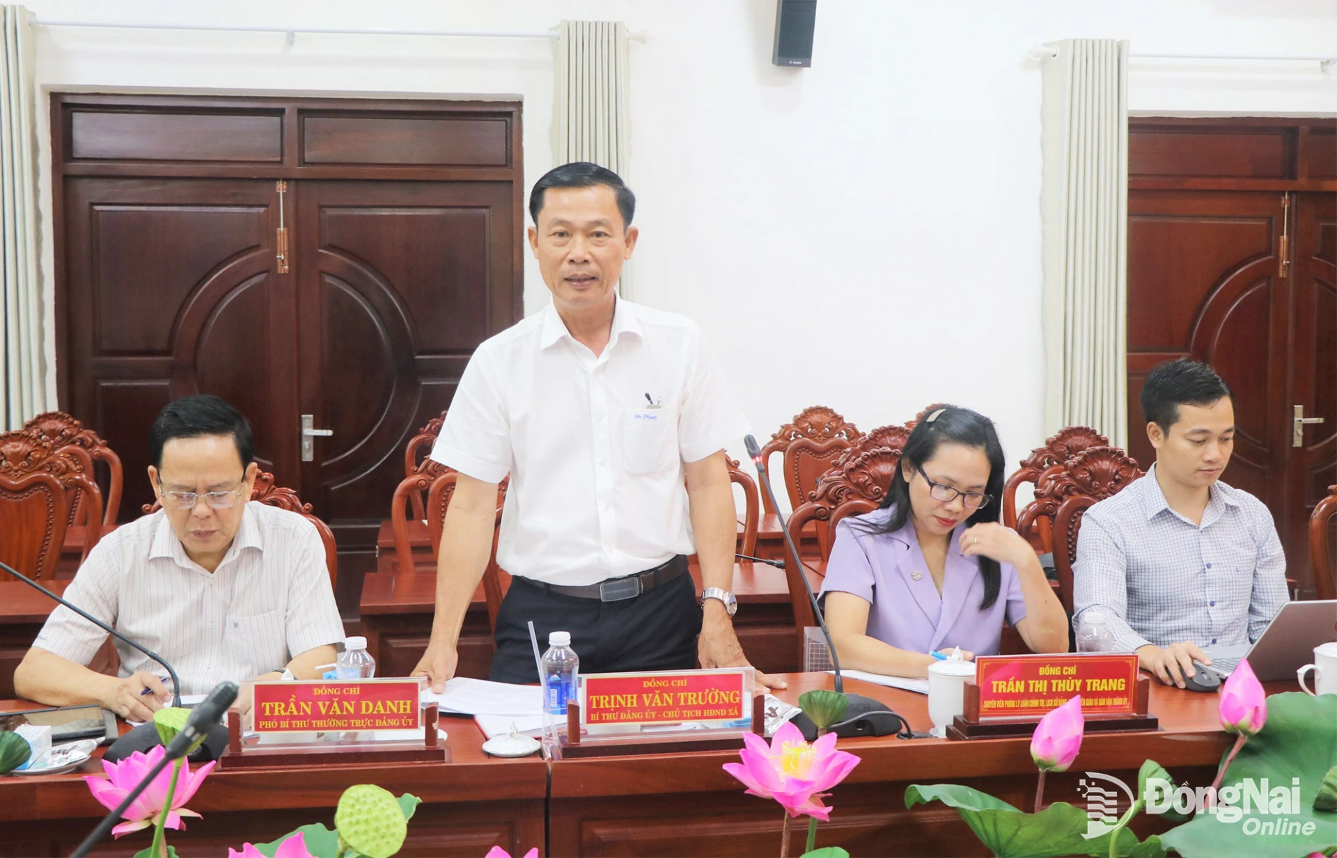 Bí thư Đảng ủy, Chủ tịch HĐND xã Thống Nhất Trịnh Văn Trường phát biểu tại buổi làm việc. Ảnh: Nhật Quang

