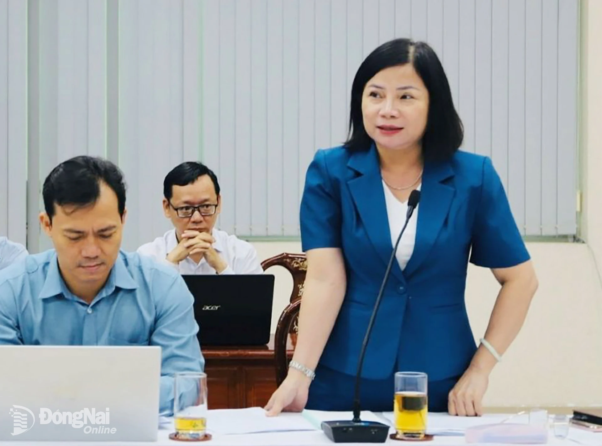 Phó Giám đốc Sở Nông nghiệp và Môi trường Lê Thị Ánh Tuyết báo cáo tại buổi làm việc. Ảnh: B.Nguyên