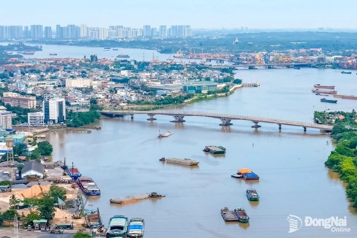 Xoay trục thành phố về phía dòng sông