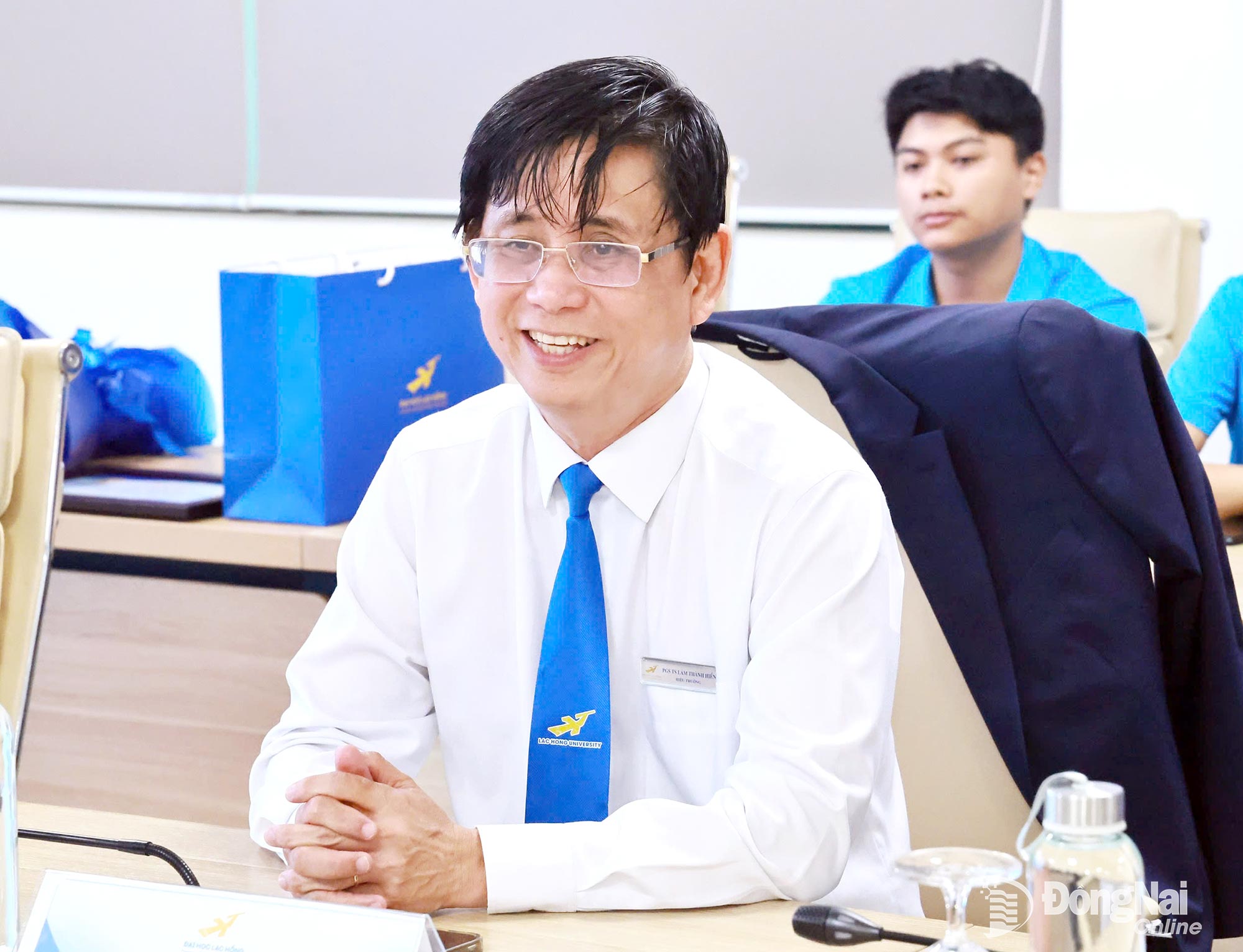 Assoc. Prof. Dr. Lam Thanh Hien, Rector of LHU, expresses gratitude to DNNRT for its support for the university in recent years. Photo: Cong Nghia

