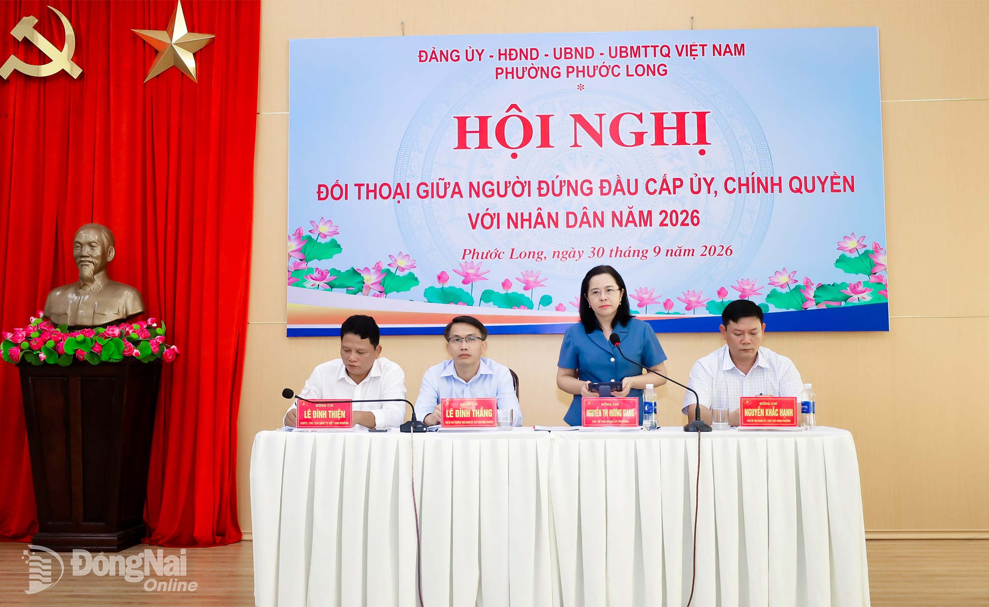 Thành ủy viên, Bí thư Đảng ủy phường Nguyễn Thị Hương Giang phát biểu tại hội nghị. Ảnh: Ngọc Nhật