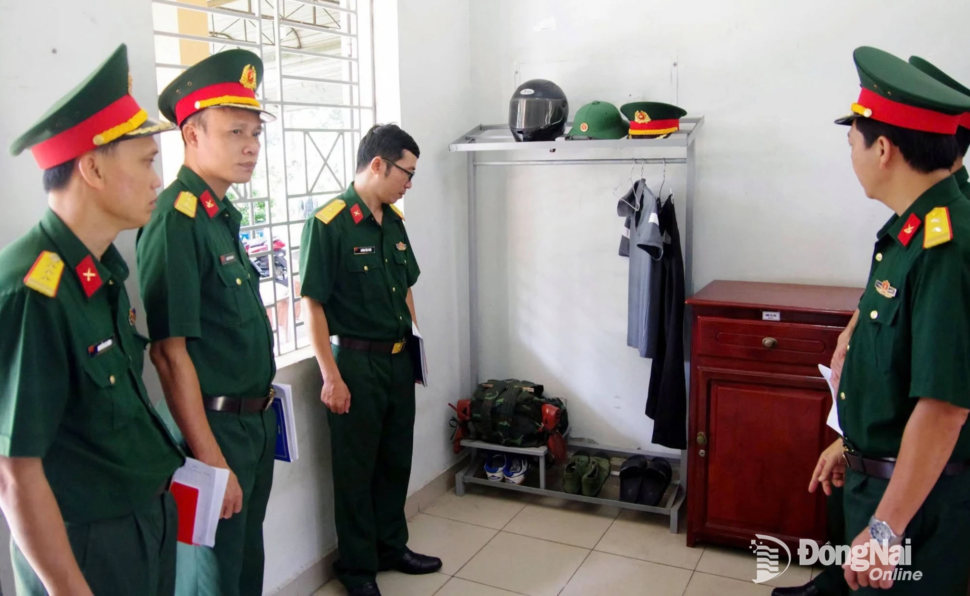 Thành viên Ban giám khảo tham gia chấm các nội dung hội thi. Ảnh: Nguyễn Hùng