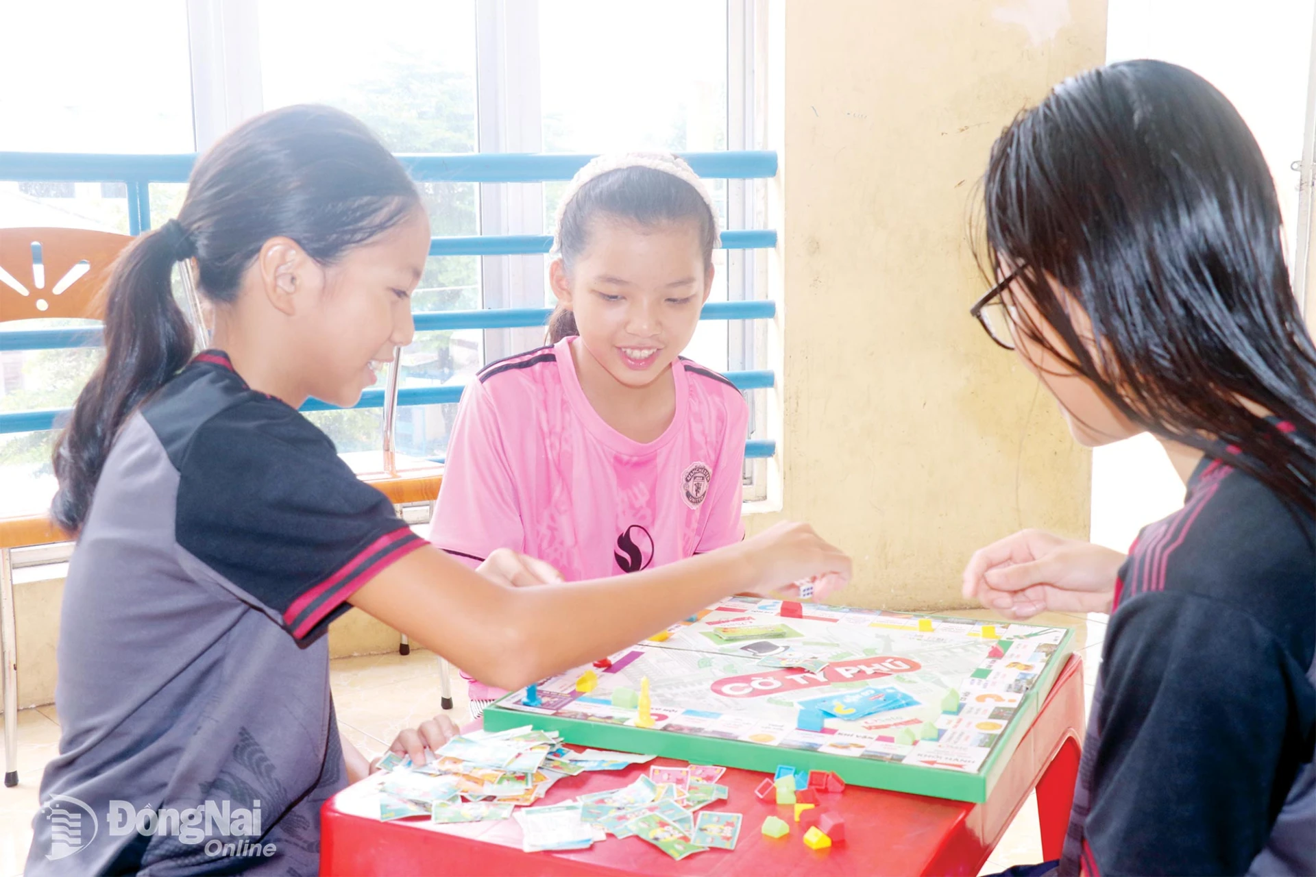 Niềm vui của các vận động viên - học sinh Trường phổ thông Năng khiếu thể thao Đồng Nai - khi được cùng nhau giải trí sau giờ rèn luyện và học tập.