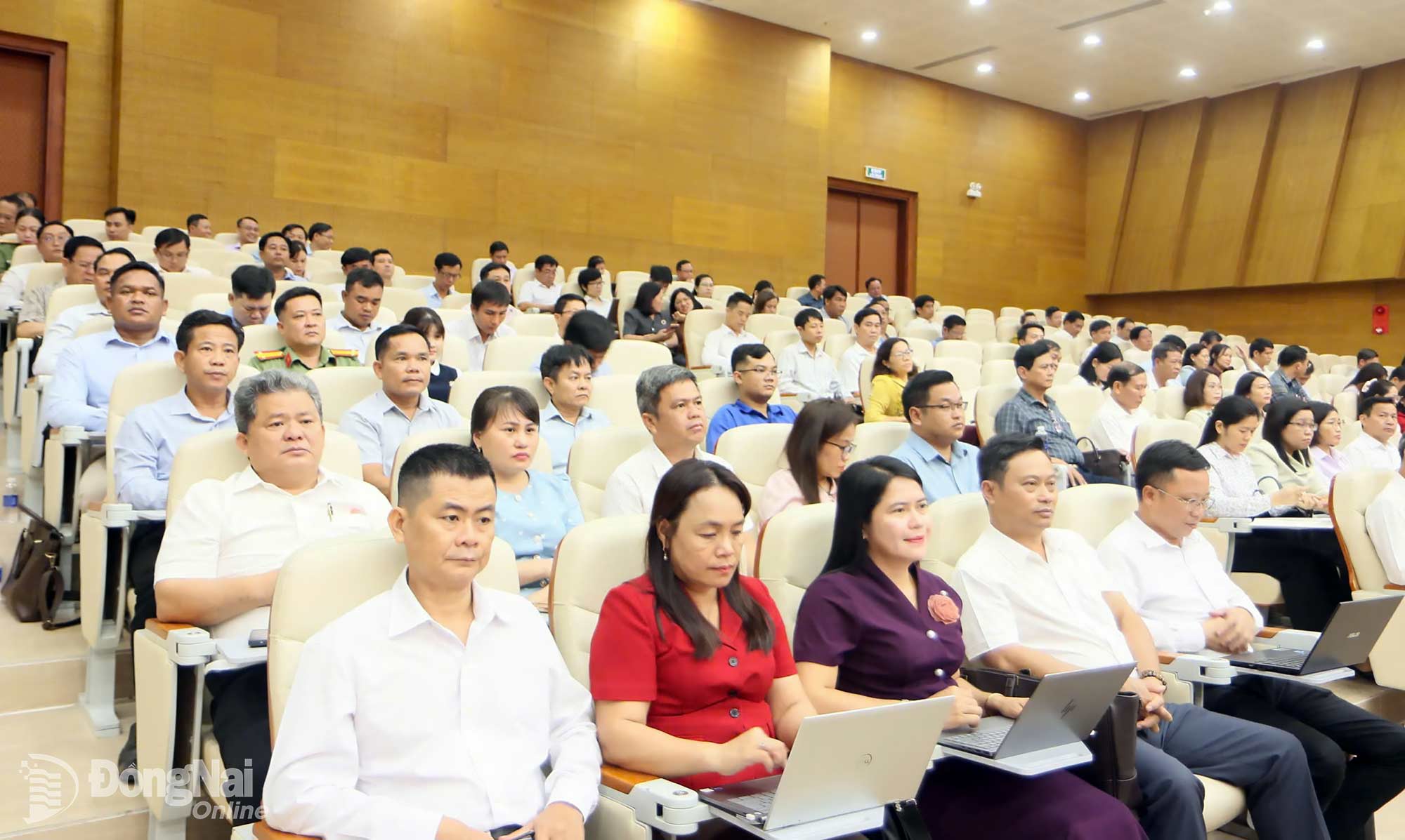 Các đại biểu tham dự hội nghị. Ảnh: Văn Truyên