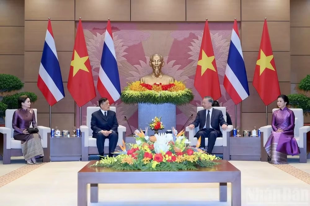 Tổng Bí thư, Chủ tịch nước Tô Lâm và Phu nhân cùng Nhà vua Thái Lan Maha Vajiralongkorn Phra Vajiraklaochaoyuhua và Hoàng hậu tại hội đàm. (Ảnh: ĐĂNG KHOA)
