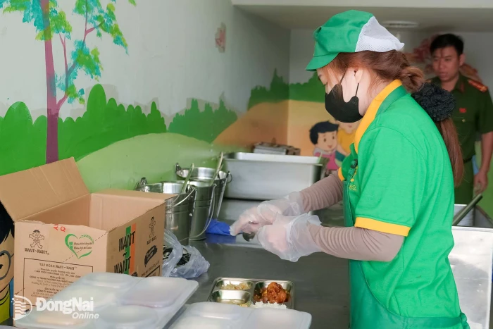 Ðảm bảo an toàn thực phẩm tại các bếp ăn trong trường học