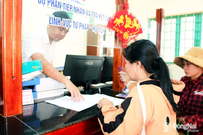 Giải quyết thủ tục hành chính dựa trên dữ liệu