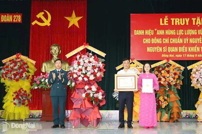 Truy tặng danh hiệu Anh hùng lực lượng vũ trang nhân dân cho Chuẩn úy Nguyễn Đình Cương