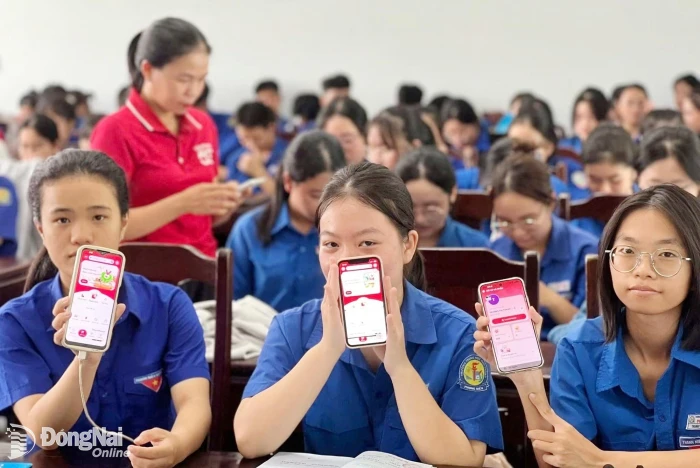 Khi tài khoản giả ngày càng giống thật, làm sao biết mình đang nói chuyện với ai?