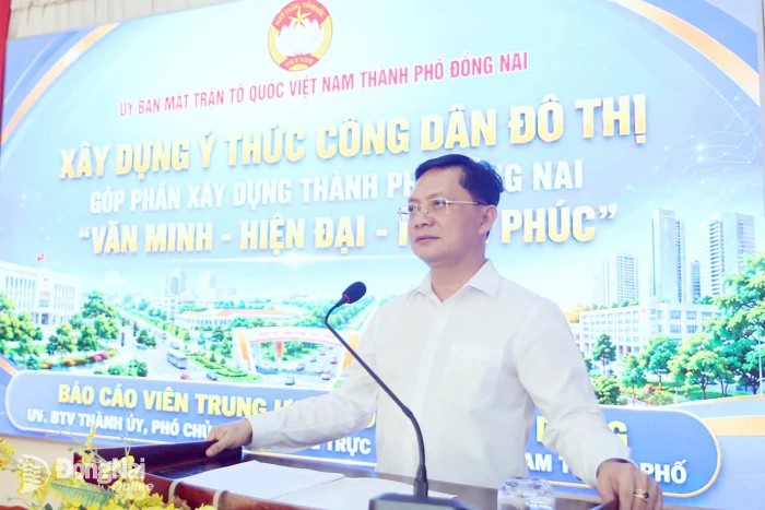 Phó Chủ tịch Thường trực Ủy ban MTTQ Việt Nam thành phố Hà Anh Dũng triển khai chuyên đề xây dựng ý thức công dân đô thị tại xã Minh Đức