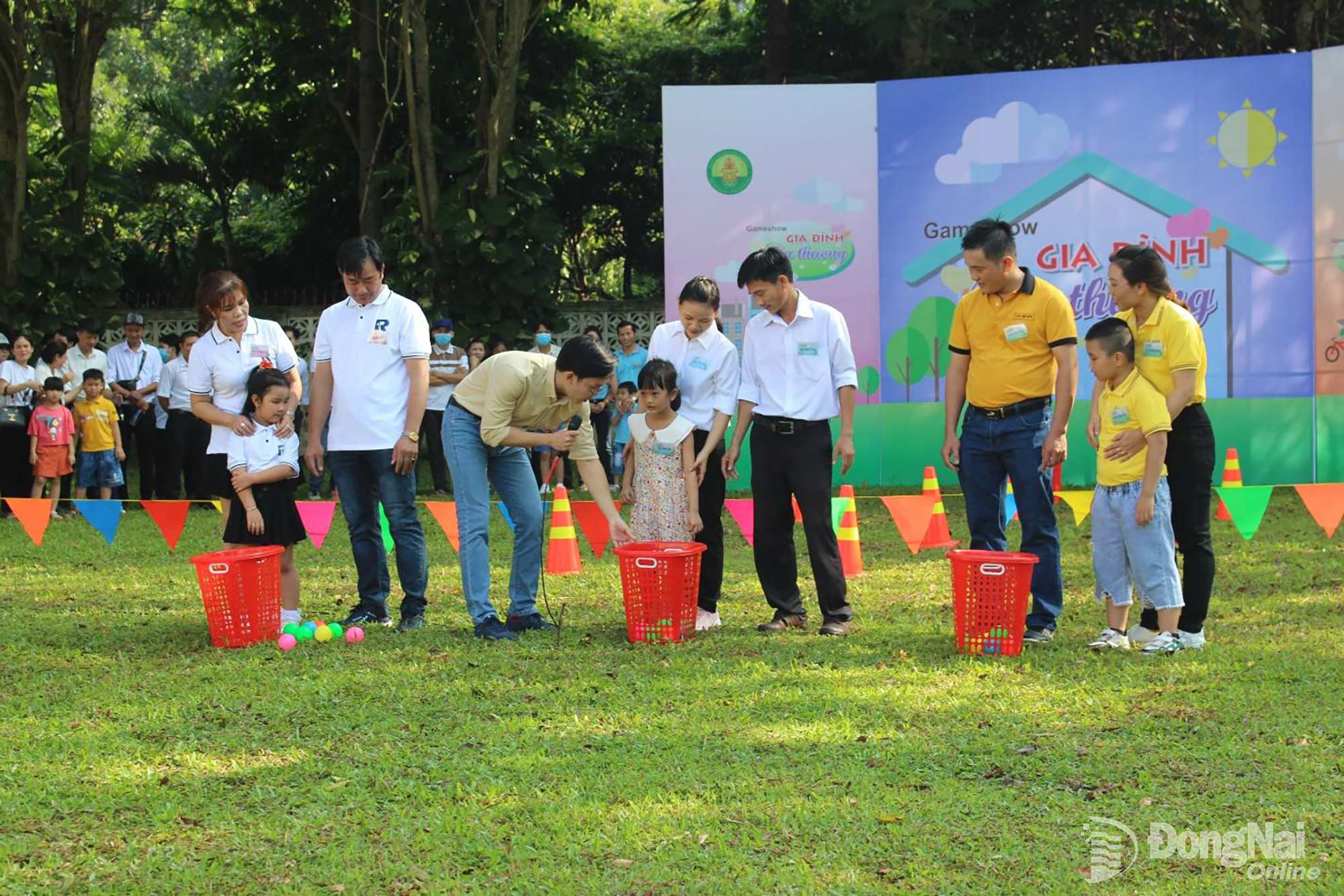 Gameshow “Gia đình yêu thương” được Sở VHTT&DL phối hợp với Báo và PT,TH Đồng Nai tổ chức nhằm tạo sân chơi lành mạnh, gắn kết tình cảm giữa các thành viên trong gia đình và lan tỏa giá trị văn hóa gia đình.

