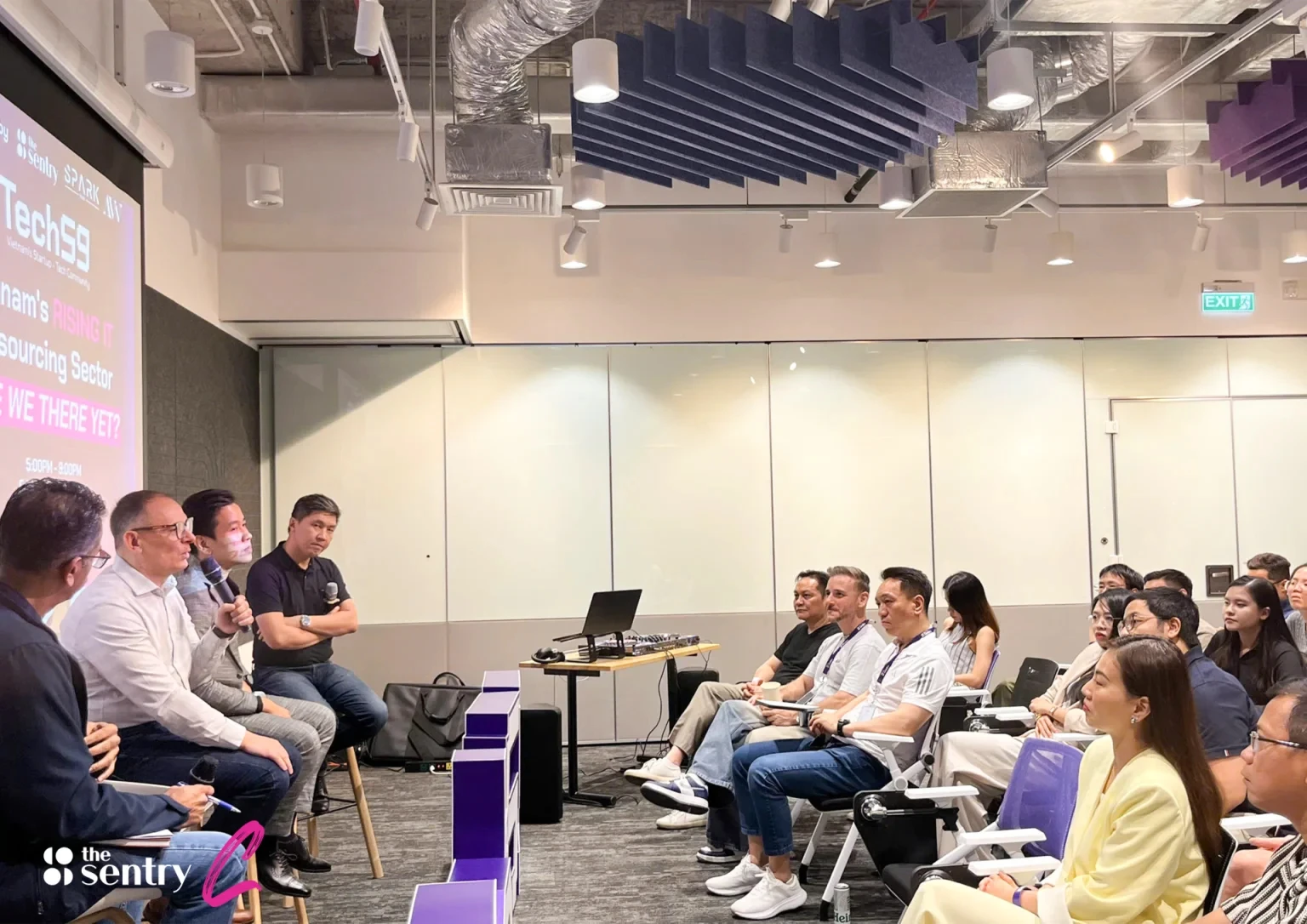 Một buổi Workshop của khách hàng với sự hỗ trợ tận tâm của đội ngũ nhân viên The Sentry.