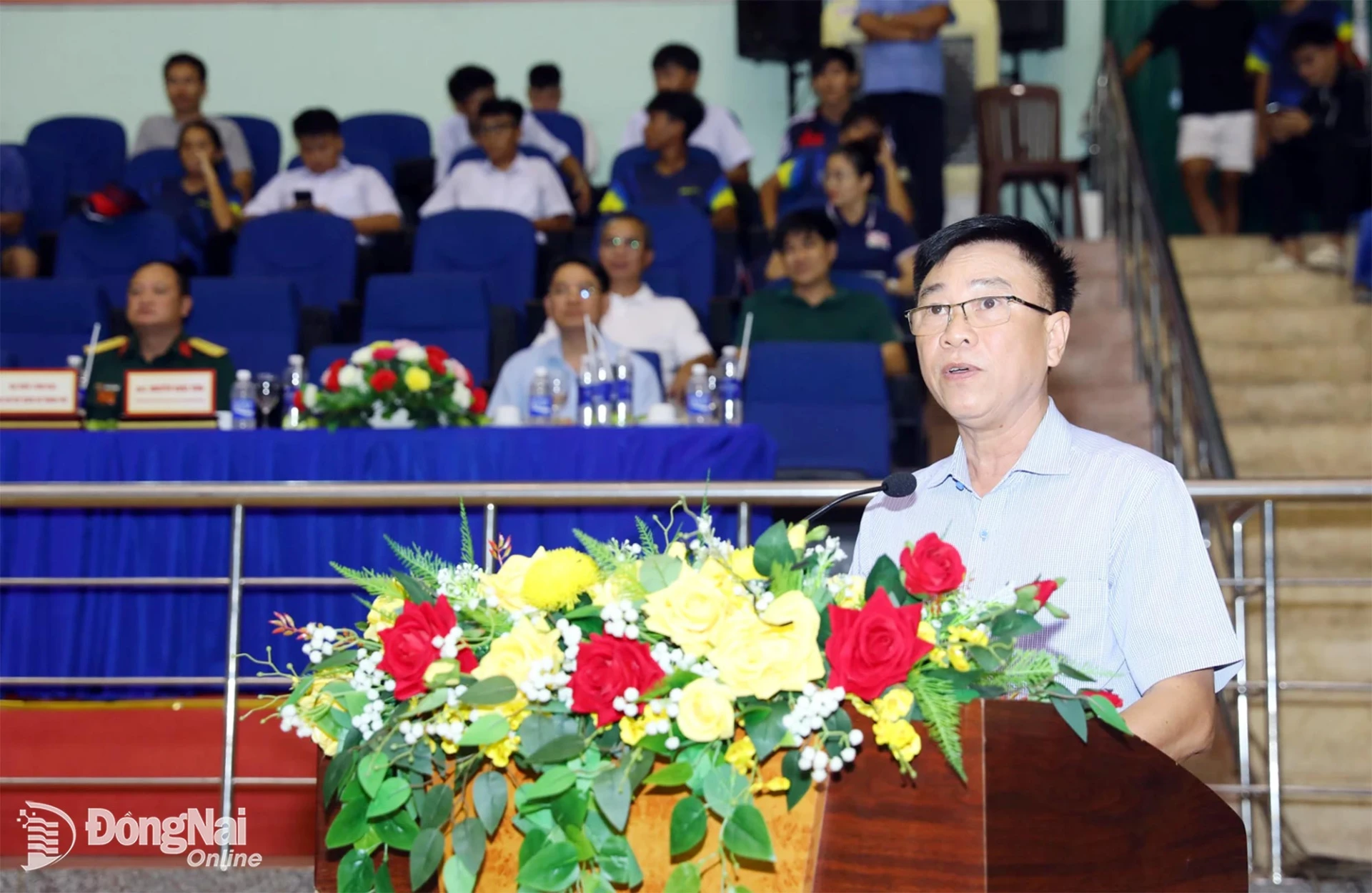 Nguyen Khac Vinh, Deputy Director of the Department of Culture, Sports and Tourism and head of the tournament organizing board, delivers the opening remarks. Photo: Huy Anh

