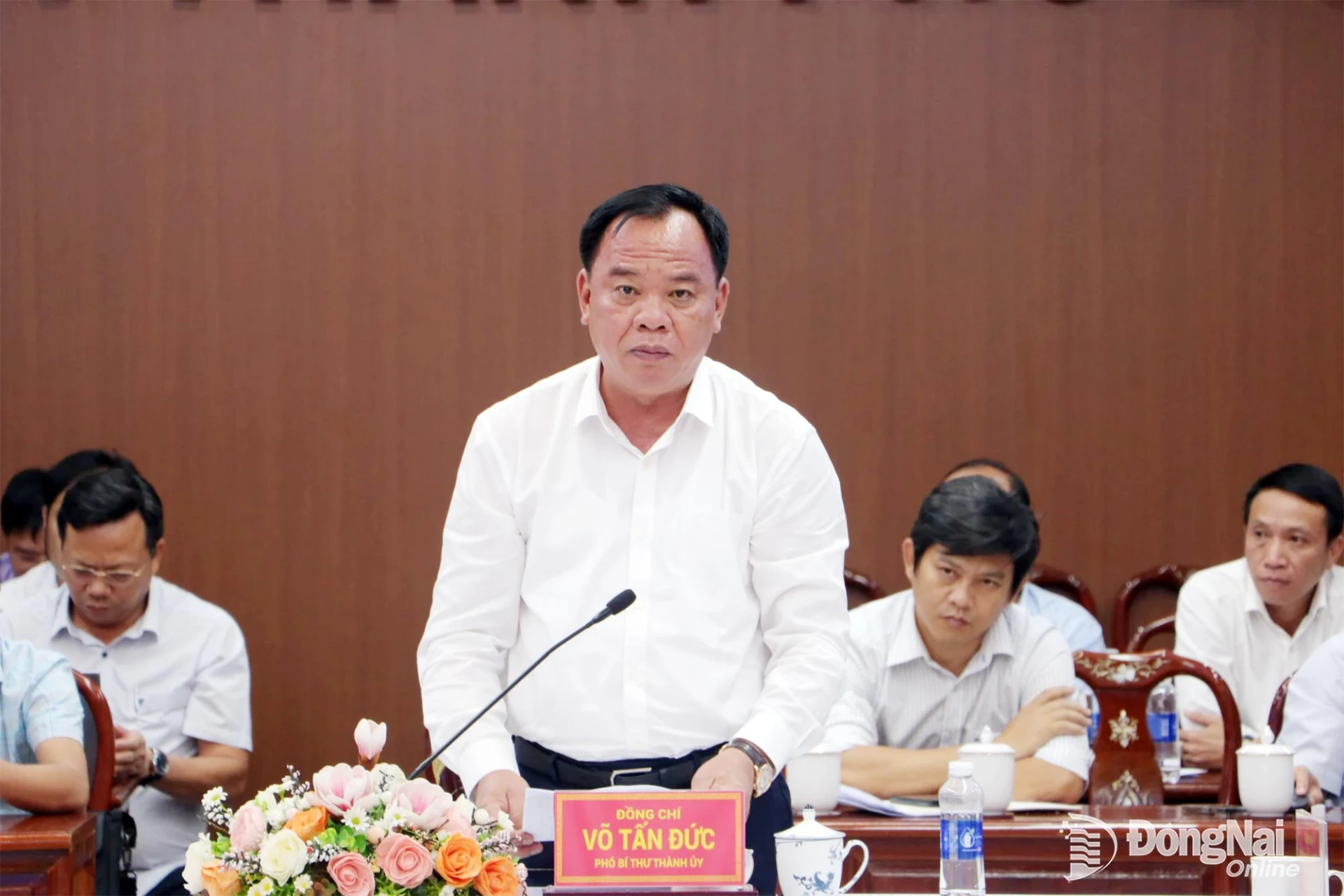 Đồng chí Võ Tấn Đức, Phó Bí thư Thành ủy, Tổ trưởng Tổ chỉ đạo phát biểu kết luận phiên họp. Ảnh: Phạm Tùng