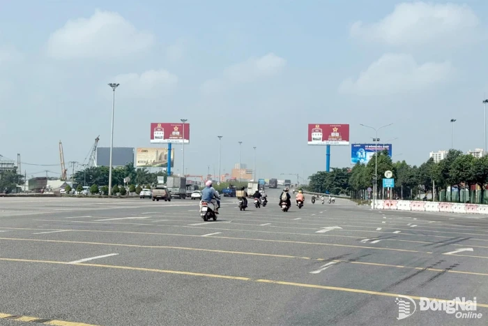 Hoàn thành tháo dỡ trạm thu phí cầu Đồng Nai